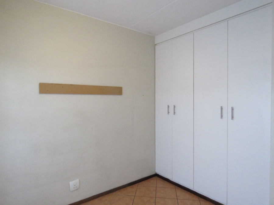 2 Bedroom Property for Sale in Albertsdal Gauteng