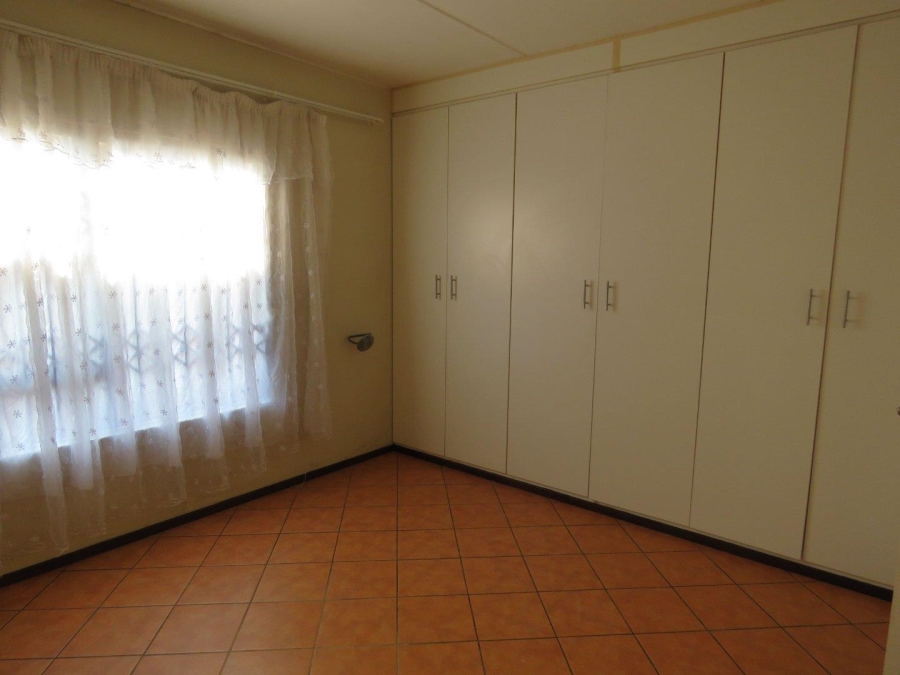 2 Bedroom Property for Sale in Albertsdal Gauteng
