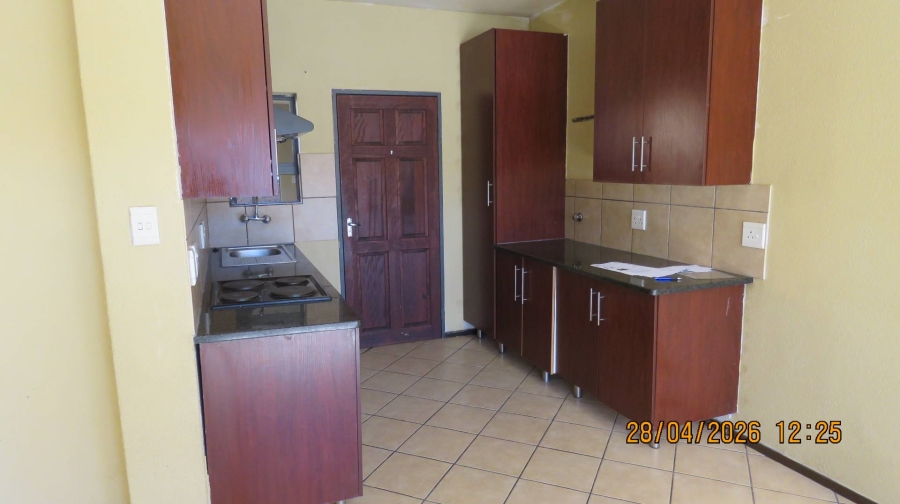 2 Bedroom Property for Sale in Albertsdal Gauteng