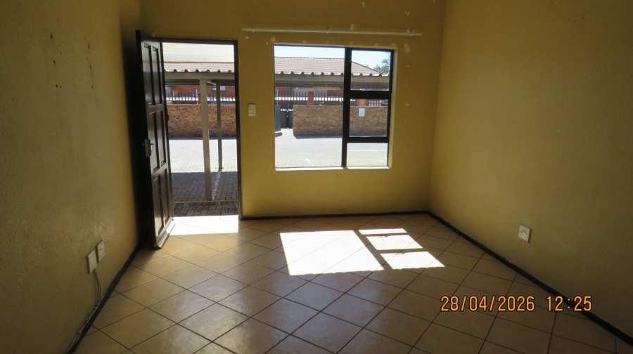 2 Bedroom Property for Sale in Albertsdal Gauteng