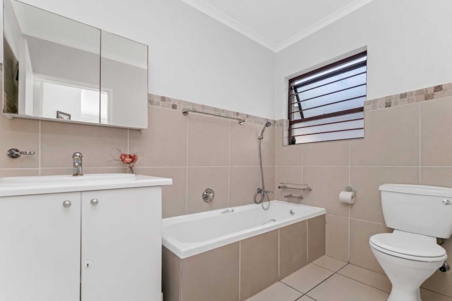 3 Bedroom Property for Sale in Beverley Gauteng