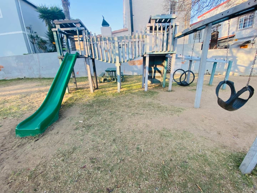To Let 2 Bedroom Property for Rent in Halfway Gardens Gauteng