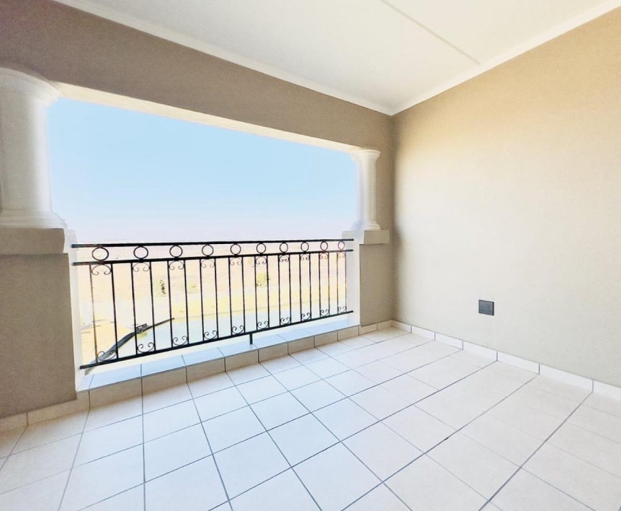 2 Bedroom Property for Sale in Blue Hills Gauteng