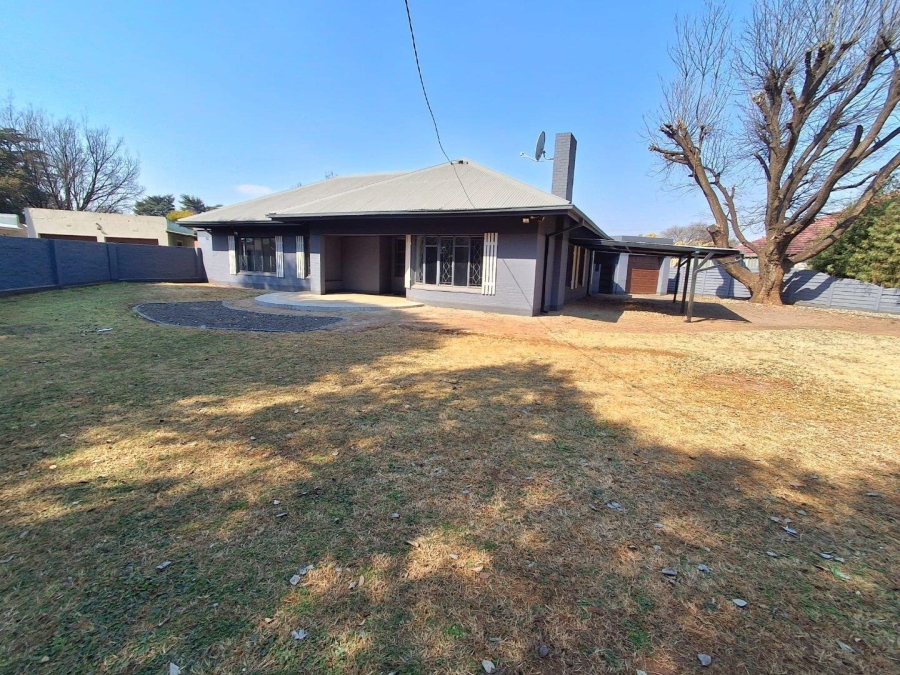 5 Bedroom Property for Sale in Three Rivers Gauteng