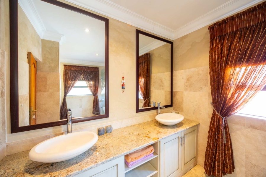 4 Bedroom Property for Sale in Waterkloof Ext 2 Gauteng