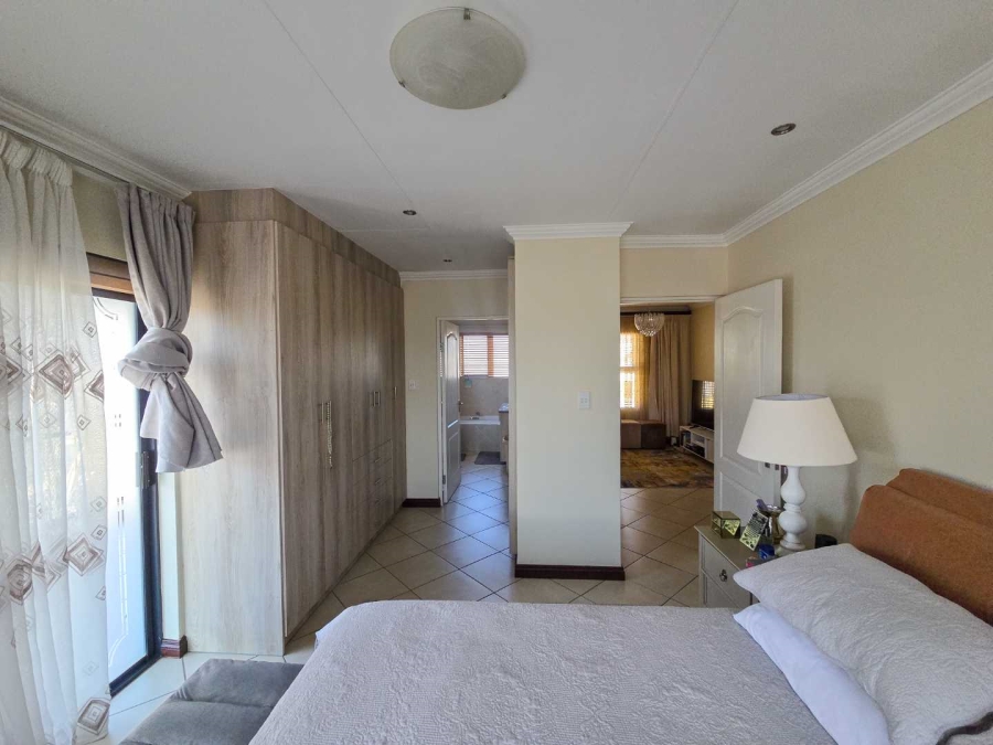 3 Bedroom Property for Sale in Zambezi Manor Lifestyle Estate Gauteng