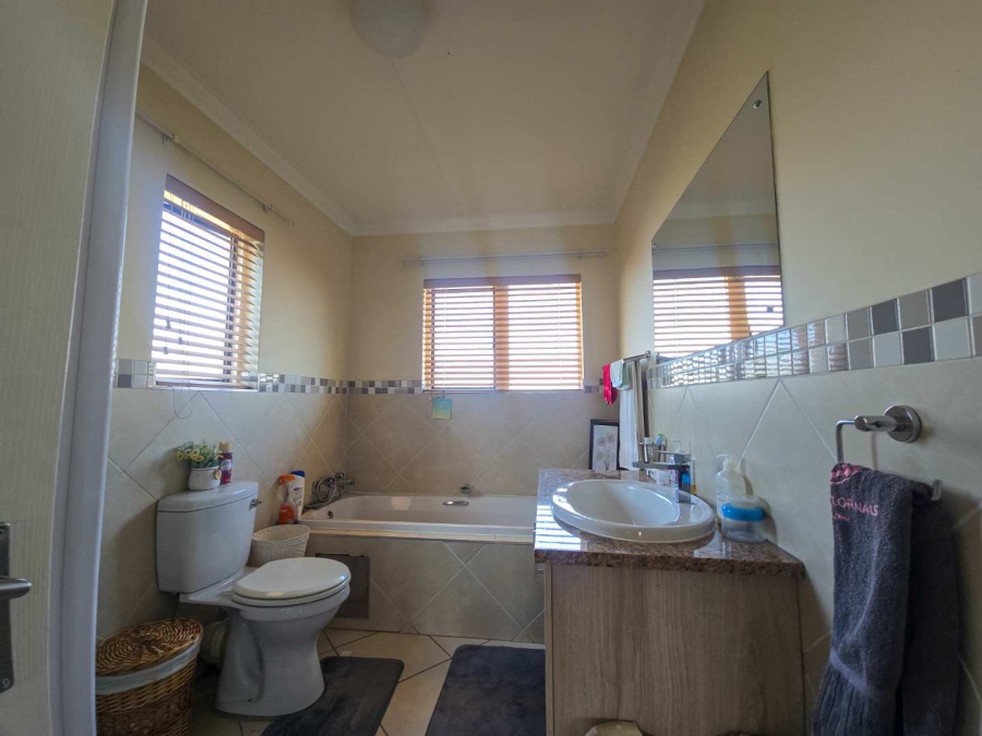 3 Bedroom Property for Sale in Zambezi Manor Lifestyle Estate Gauteng