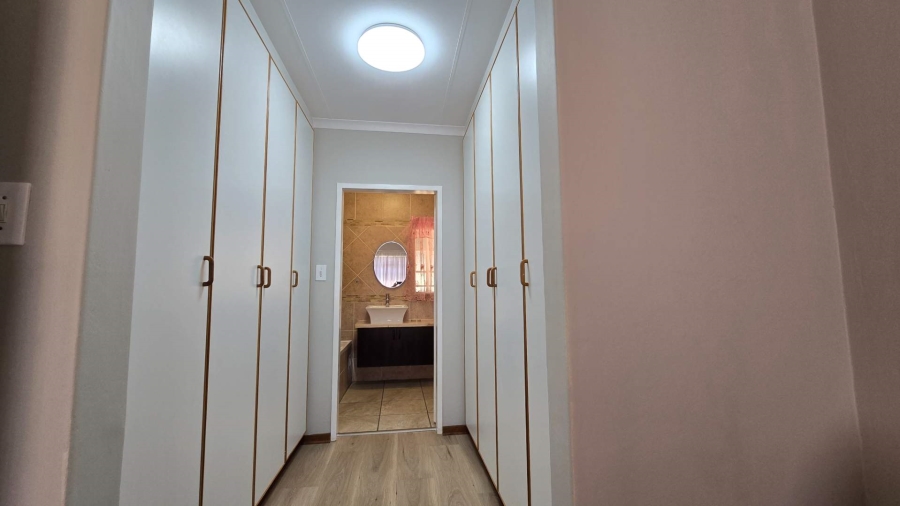 2 Bedroom Property for Sale in Montana Park Gauteng