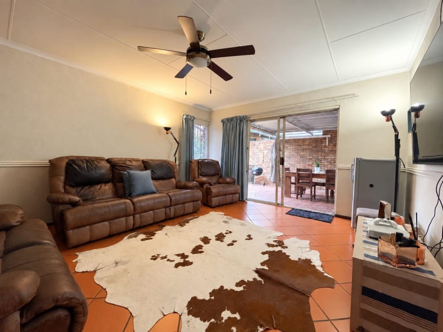 3 Bedroom Property for Sale in Eldoraigne Gauteng