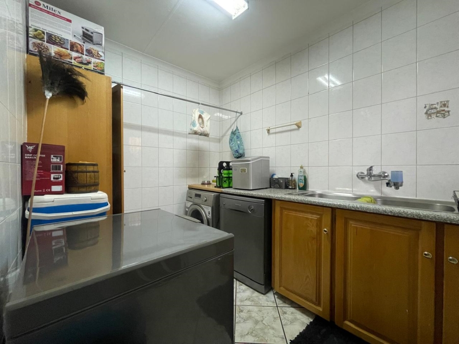 3 Bedroom Property for Sale in Eldoraigne Gauteng