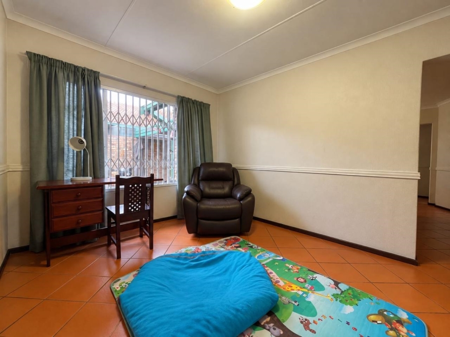 3 Bedroom Property for Sale in Eldoraigne Gauteng