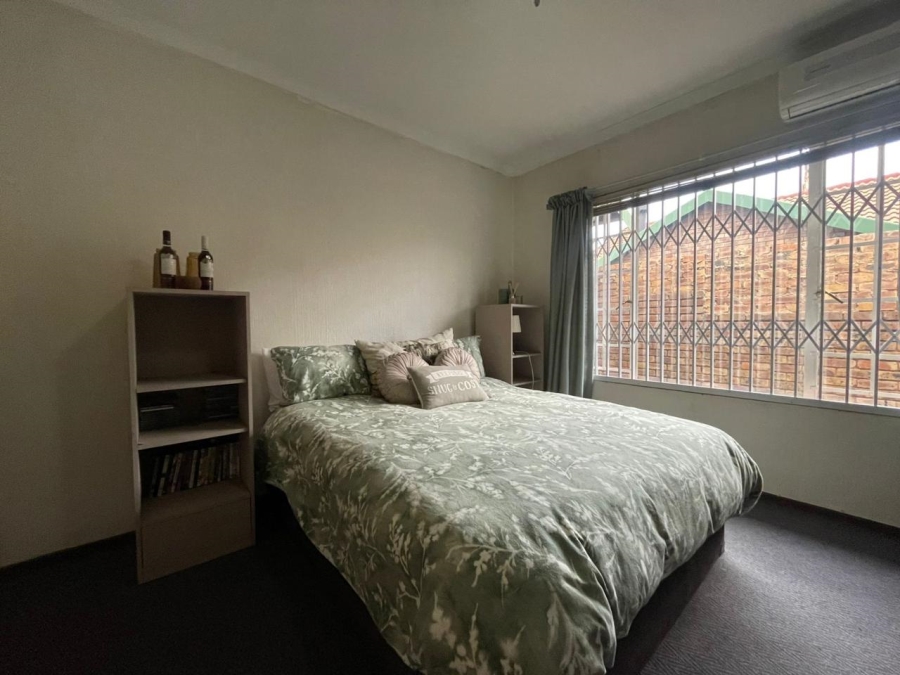 3 Bedroom Property for Sale in Eldoraigne Gauteng