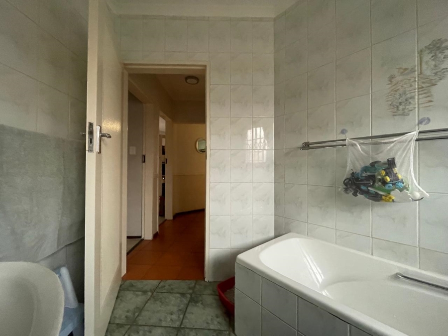 3 Bedroom Property for Sale in Eldoraigne Gauteng
