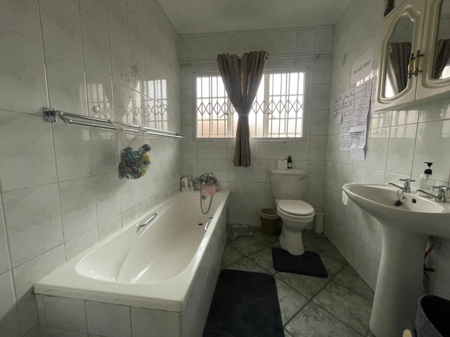 3 Bedroom Property for Sale in Eldoraigne Gauteng