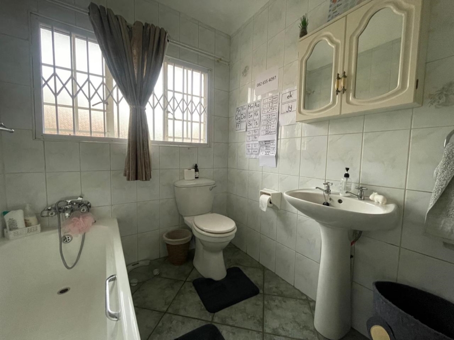 3 Bedroom Property for Sale in Eldoraigne Gauteng