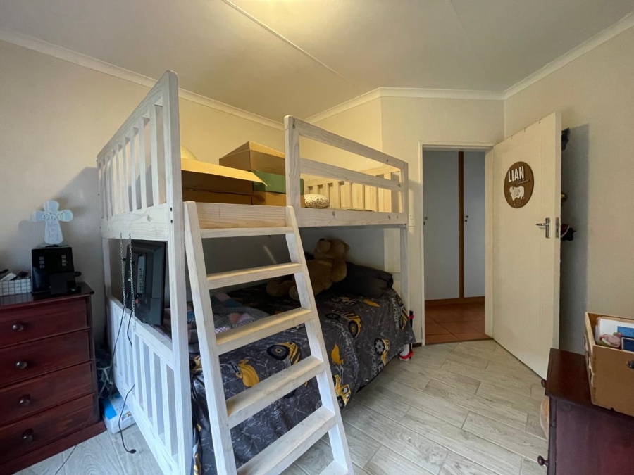 3 Bedroom Property for Sale in Eldoraigne Gauteng
