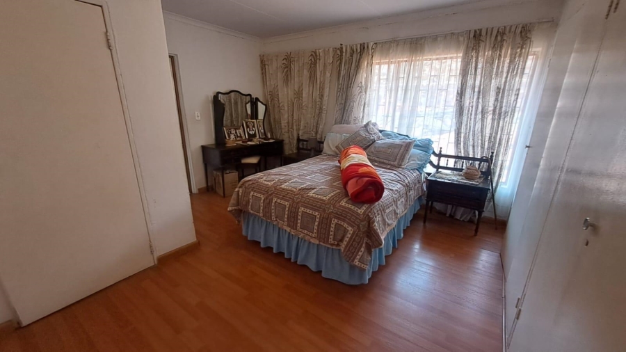 4 Bedroom Property for Sale in Naturena Gauteng