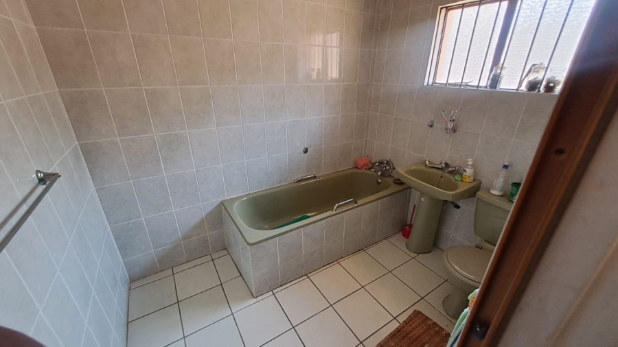 4 Bedroom Property for Sale in Naturena Gauteng