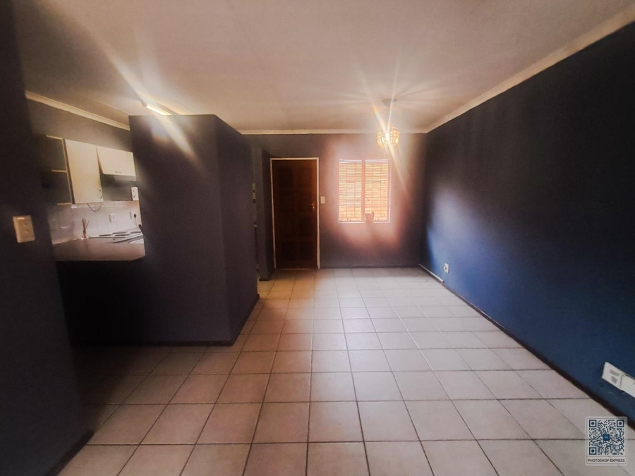 2 Bedroom Property for Sale in Die Hoewes Gauteng