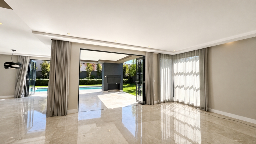 5 Bedroom Property for Sale in Midstream Hill Gauteng