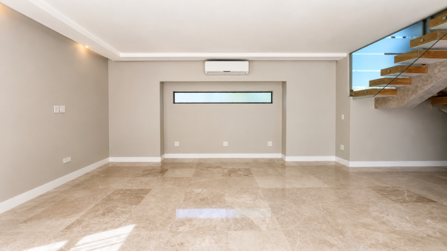 5 Bedroom Property for Sale in Midstream Hill Gauteng