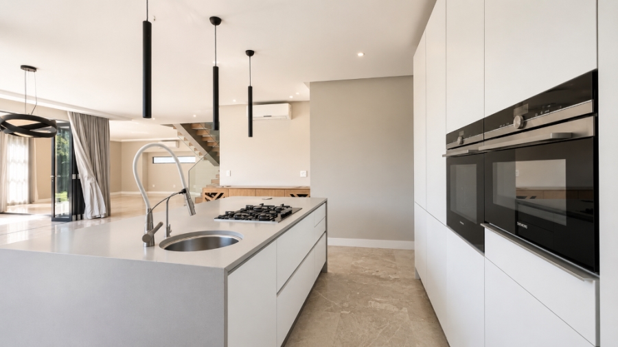 5 Bedroom Property for Sale in Midstream Hill Gauteng