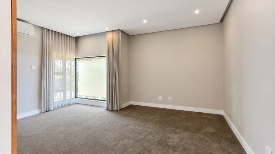 5 Bedroom Property for Sale in Midstream Hill Gauteng