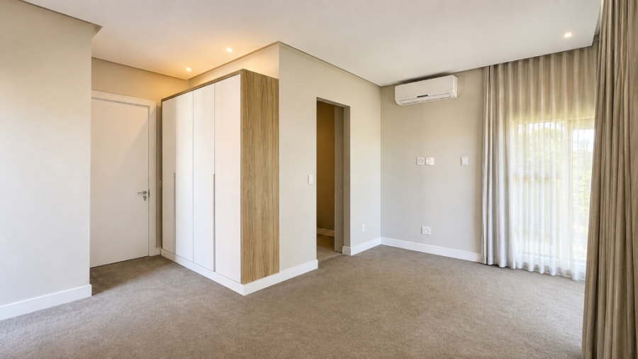5 Bedroom Property for Sale in Midstream Hill Gauteng
