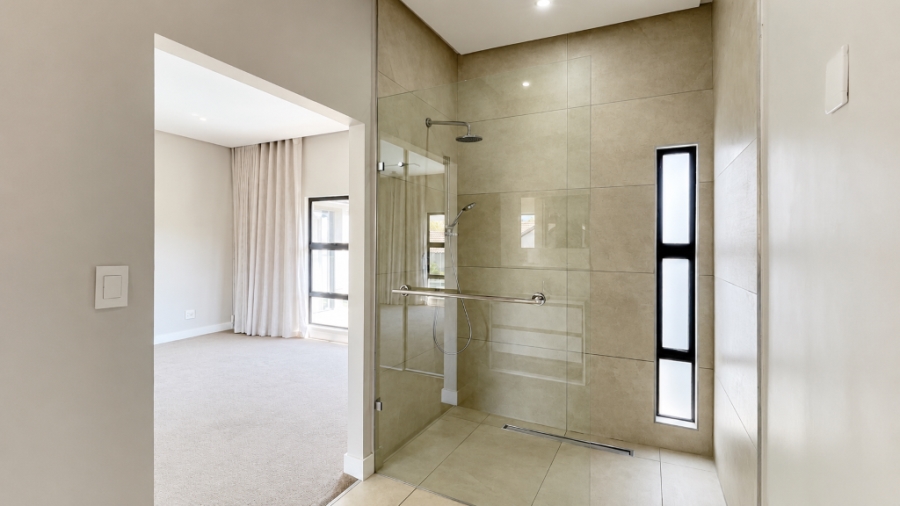 5 Bedroom Property for Sale in Midstream Hill Gauteng