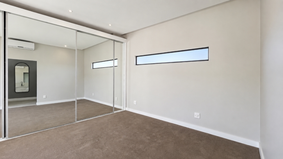 5 Bedroom Property for Sale in Midstream Hill Gauteng