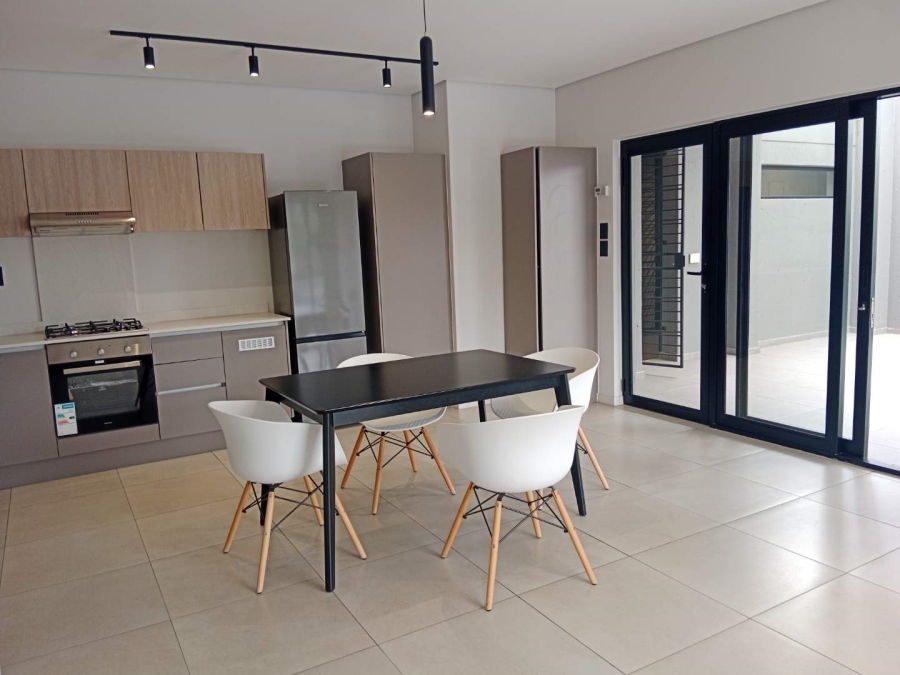 To Let 2 Bedroom Property for Rent in Waverley Gauteng