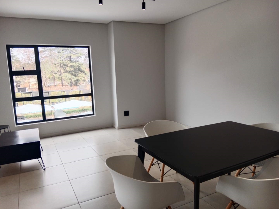To Let 2 Bedroom Property for Rent in Waverley Gauteng