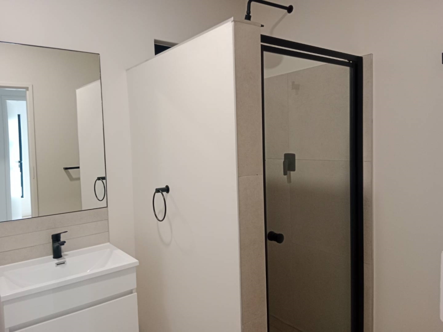 To Let 2 Bedroom Property for Rent in Waverley Gauteng