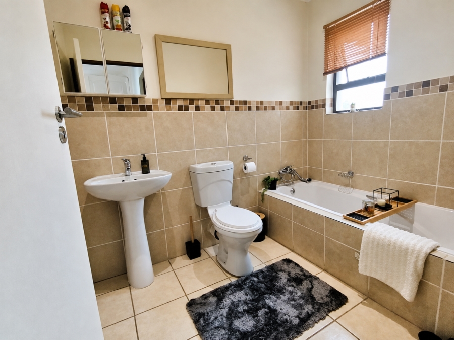 2 Bedroom Property for Sale in Montana Gauteng