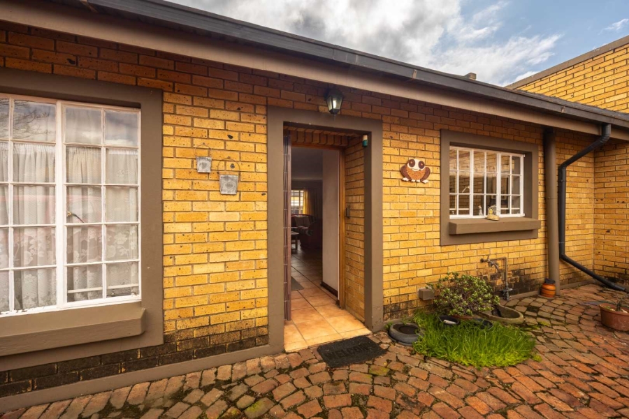 2 Bedroom Property for Sale in Equestria Gauteng