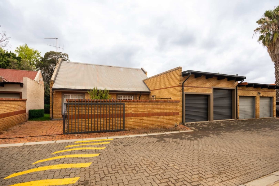 2 Bedroom Property for Sale in Equestria Gauteng