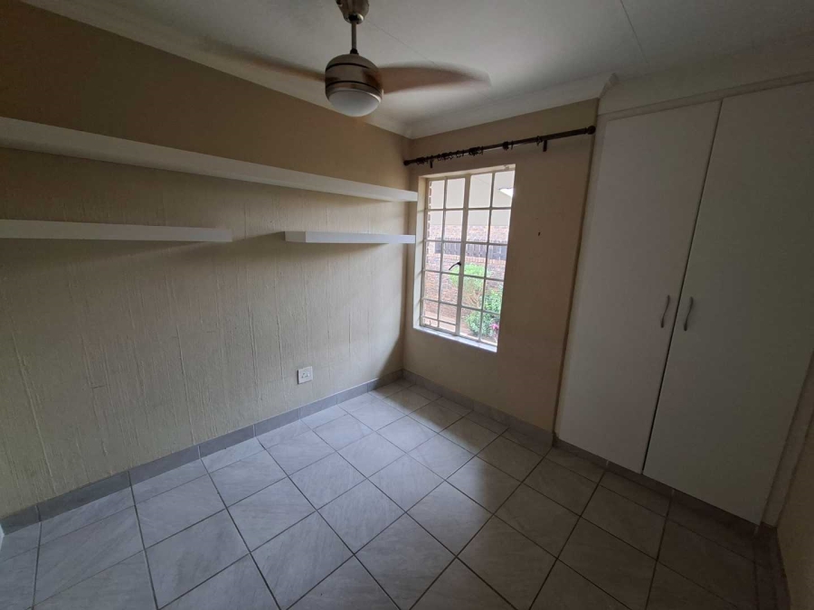 2 Bedroom Property for Sale in Allens Nek Gauteng