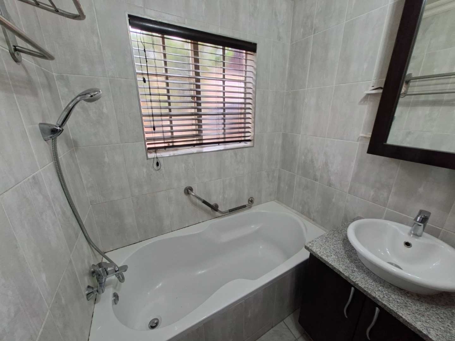 2 Bedroom Property for Sale in Allens Nek Gauteng