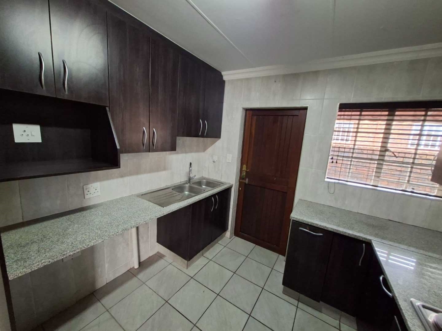 2 Bedroom Property for Sale in Allens Nek Gauteng