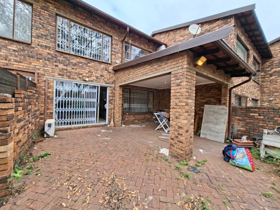 To Let 3 Bedroom Property for Rent in Randpark Ridge Gauteng