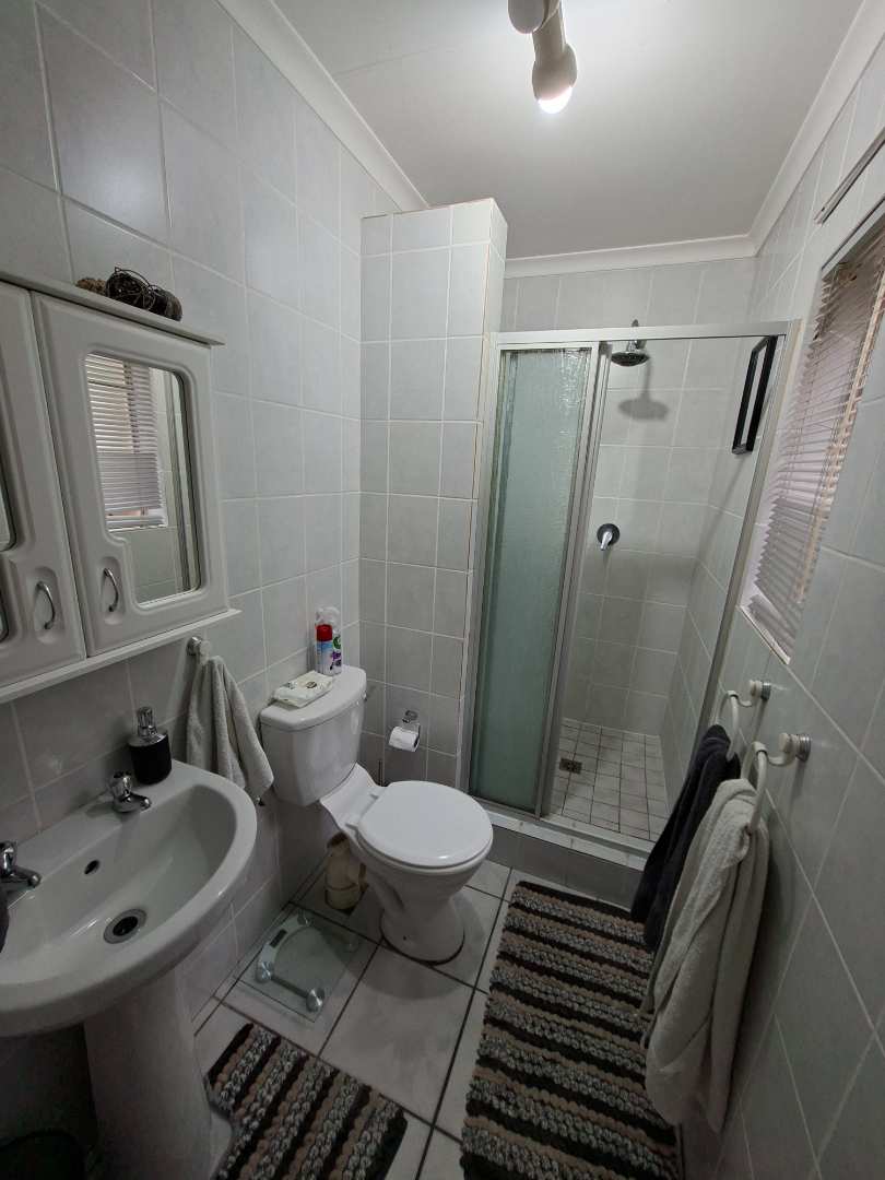 3 Bedroom Property for Sale in Radiokop Gauteng