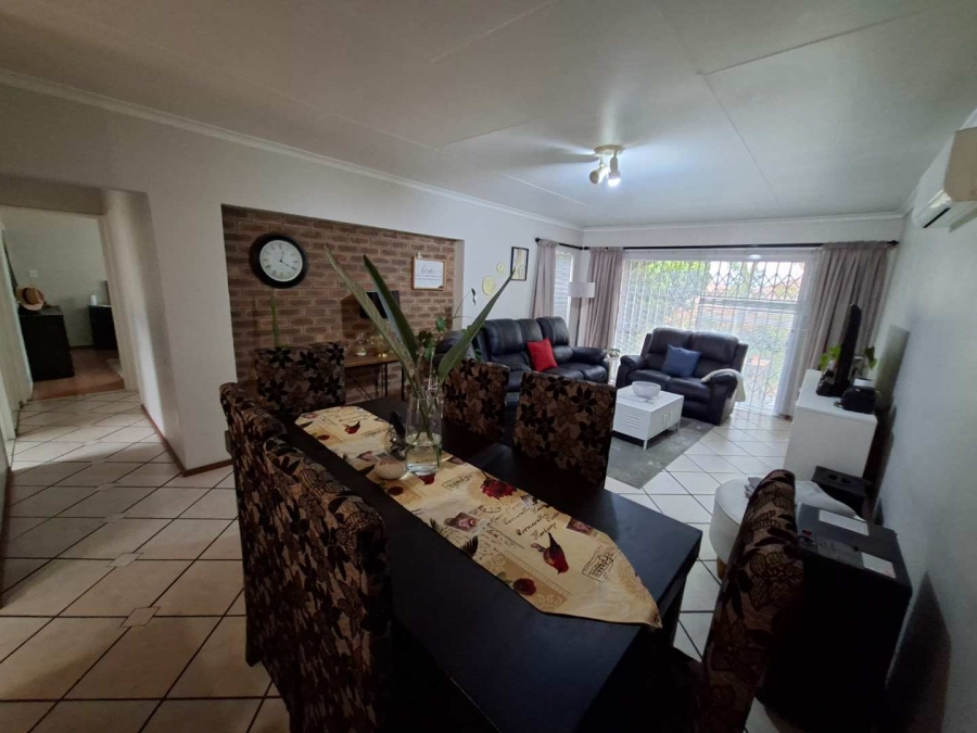 3 Bedroom Property for Sale in Radiokop Gauteng