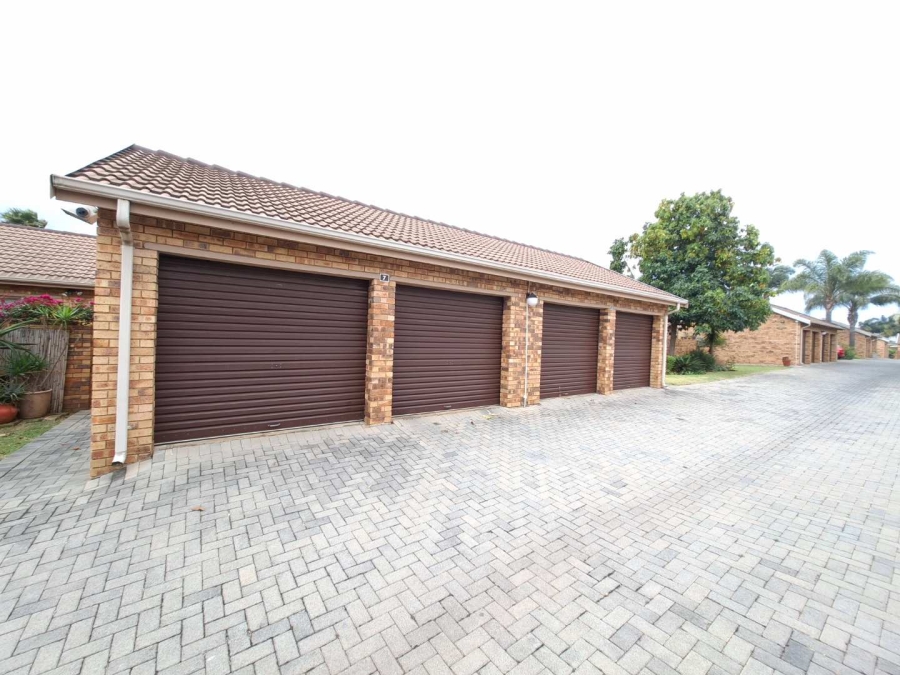 3 Bedroom Property for Sale in Radiokop Gauteng