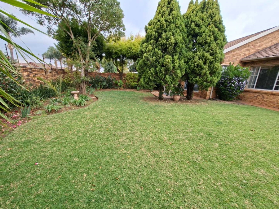 3 Bedroom Property for Sale in Radiokop Gauteng