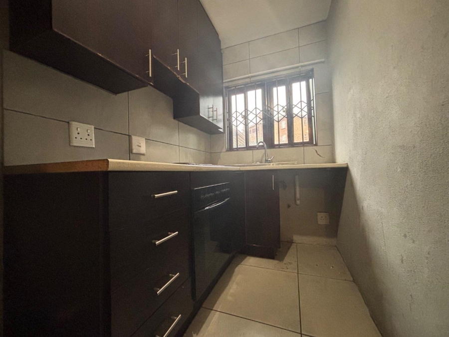 2 Bedroom Property for Sale in Honeydew Grove Gauteng