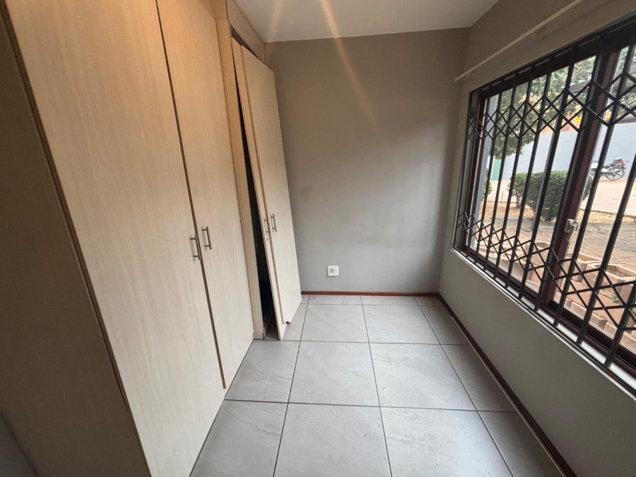 2 Bedroom Property for Sale in Honeydew Grove Gauteng