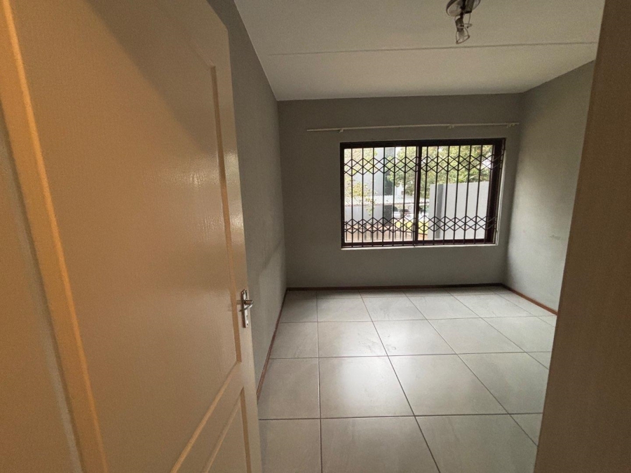 2 Bedroom Property for Sale in Honeydew Grove Gauteng