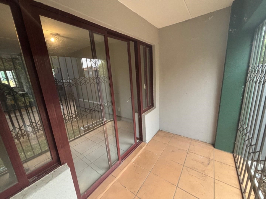 2 Bedroom Property for Sale in Honeydew Grove Gauteng