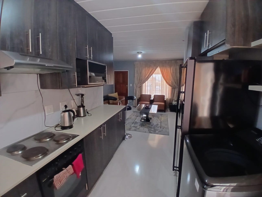 2 Bedroom Property for Sale in Noordwyk Gauteng