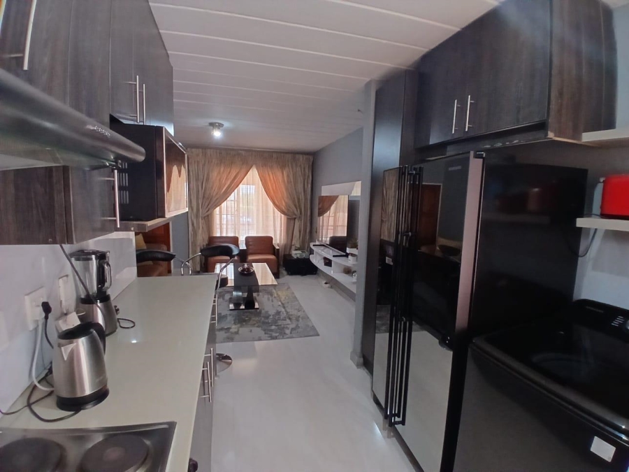 2 Bedroom Property for Sale in Noordwyk Gauteng